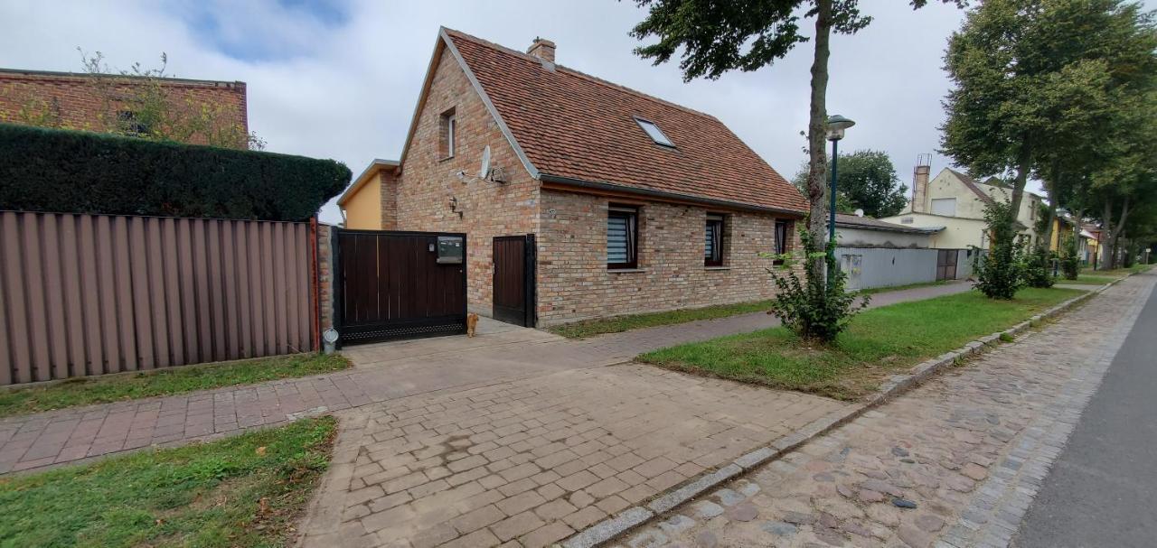 Villa Haus Oderbruch Neulewin Exterior foto
